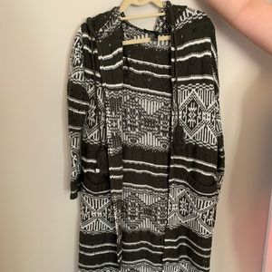 Long knitted cardigan